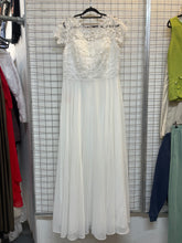Load image into Gallery viewer, JJ's HOUSE - Lace Top Wedding Dress