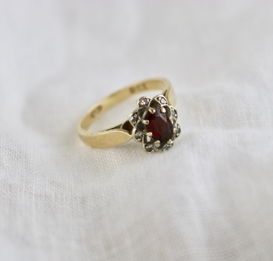 9ct Gold Ring with Garnet and Diamonds