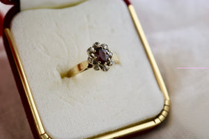 9ct Gold Ring with Garnet and Diamonds