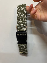 Load image into Gallery viewer, Medium Breed- Kiwi Hound Dog Handcrafted Dog Collar
